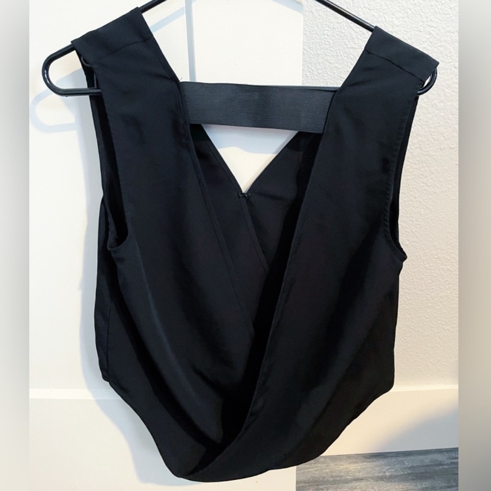 NWT SEXY Flowy Open Back Womens Guess Top